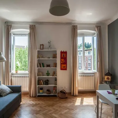 公寓 Casanova - San Giusto 的里雅斯特